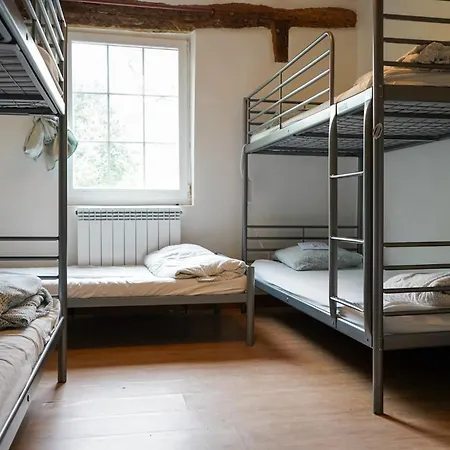San Sebastian Surf And Party Hostel بيت شباب *